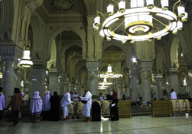 10 Nights 5 Star Umrah Package from Houston