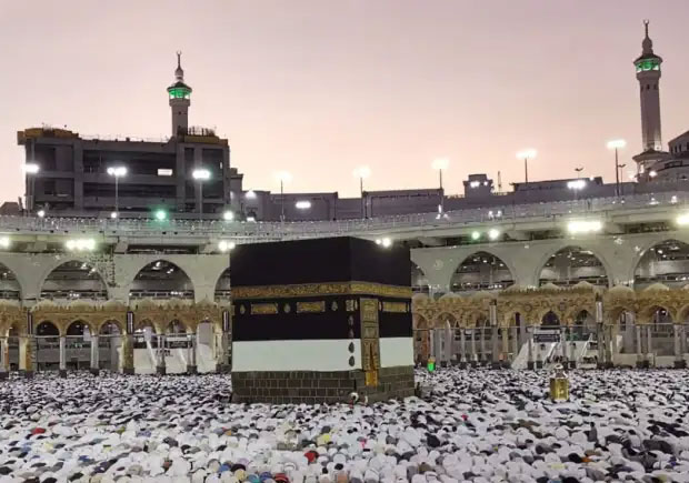 7 Nights 4 Star December Umrah Package